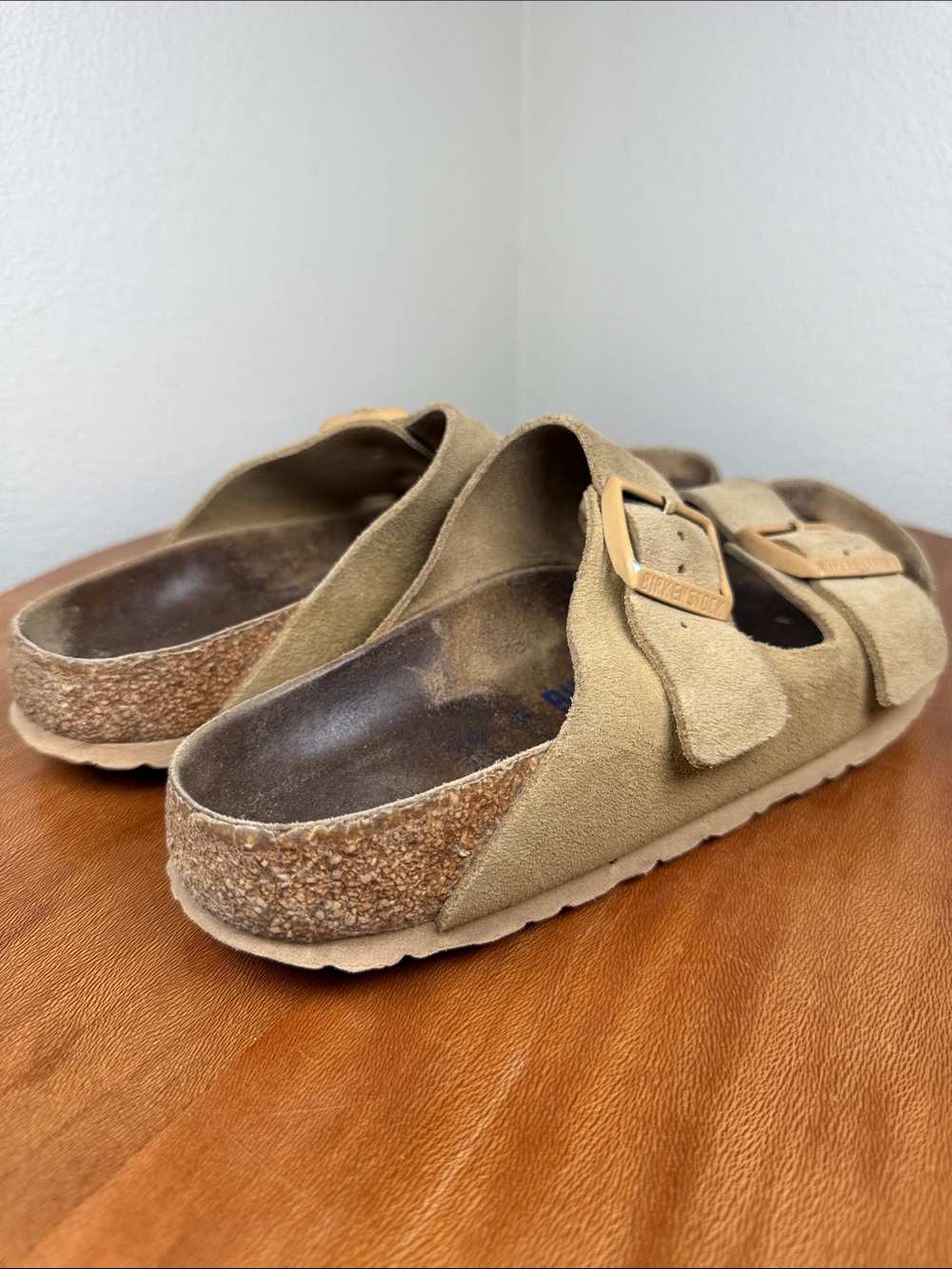 Birkenstock Arizona Sandals USED BEAT UP Size 39/8 Narrow Tan Suede Leather - Picture 9 of 13